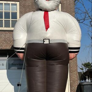 Abraham 6 meter hoog